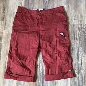 Lee Women's Red Clay colored Capris